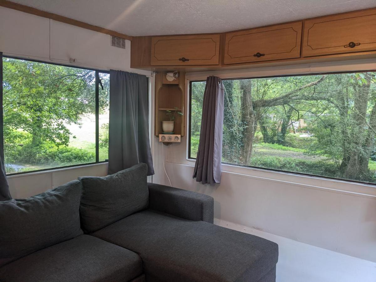 Mobile Home Situe Au Coeur Du Lac Blangy-le-Château Exterior foto